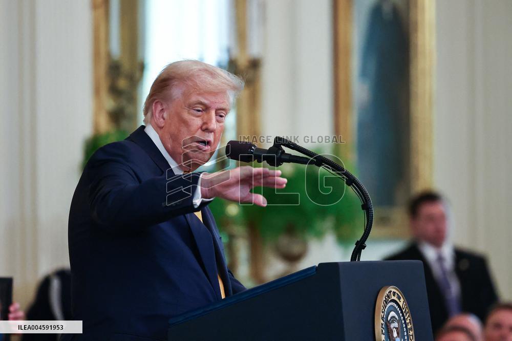 Trump Signs Bill Strengthening Prison Sentences for Fentanyl Traffickers