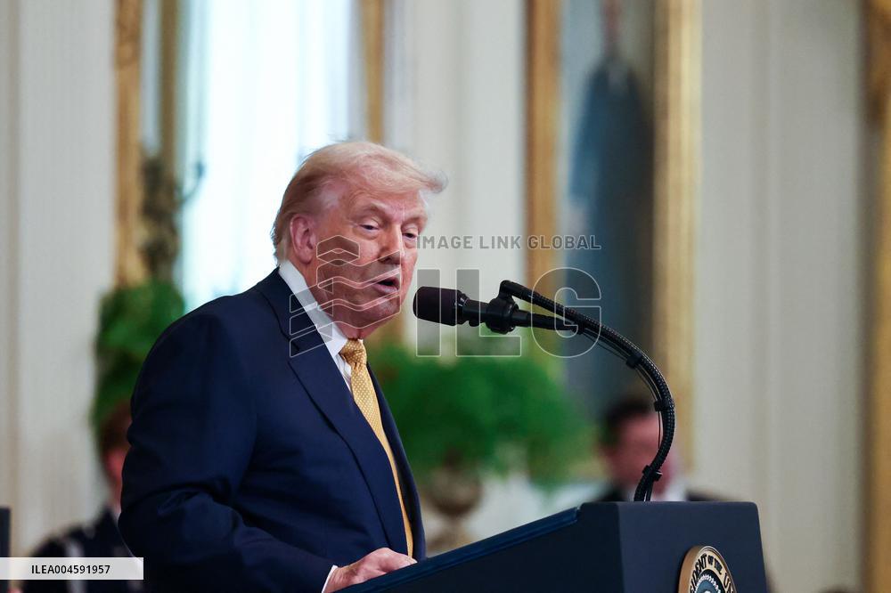 Trump Signs Bill Strengthening Prison Sentences for Fentanyl Traffickers