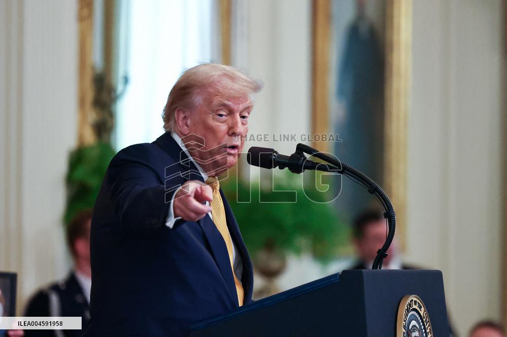 Trump Signs Bill Strengthening Prison Sentences for Fentanyl Traffickers