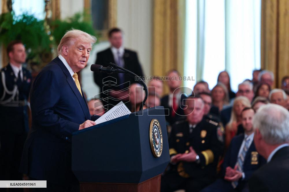 Trump Signs Bill Strengthening Prison Sentences for Fentanyl Traffickers