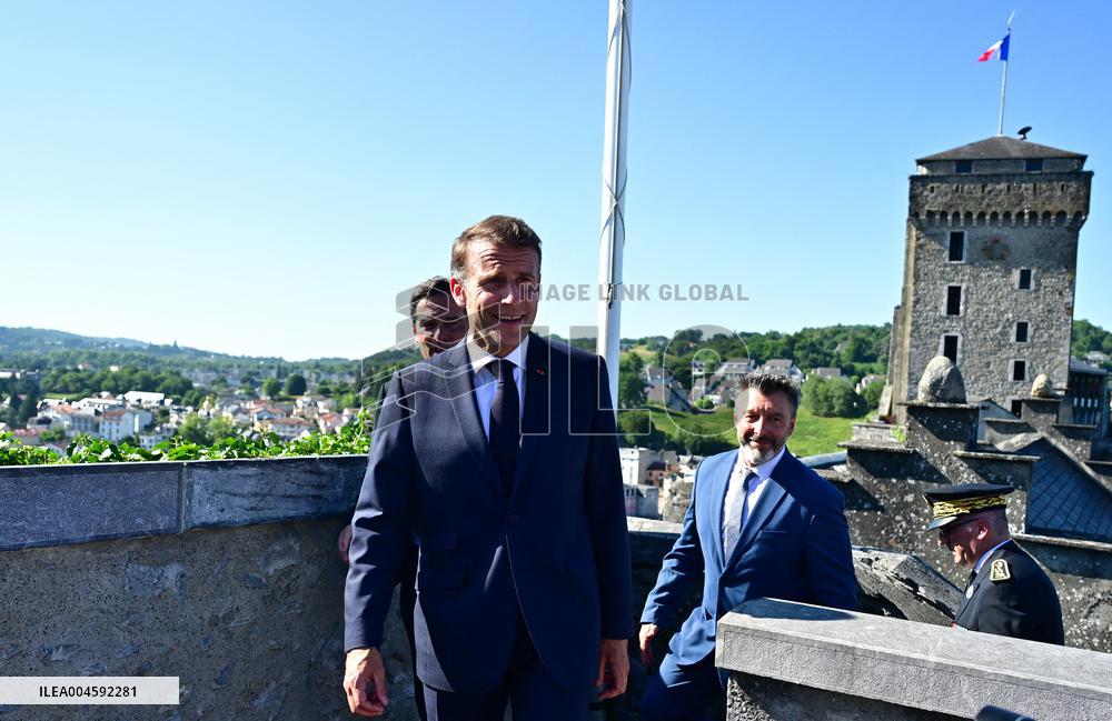 Macron Tours Avenir Lourdes Projects