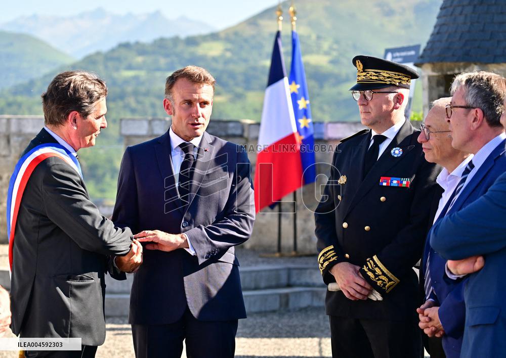 Macron Tours Avenir Lourdes Projects
