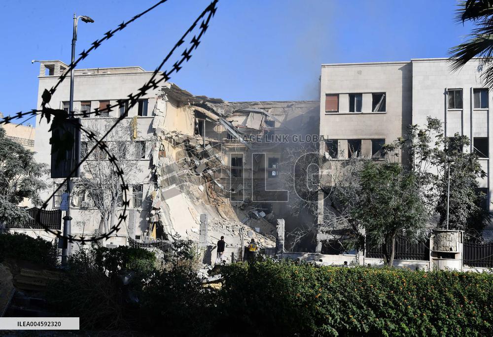Syrian Army HQ Hit in Israeli Strikes - Damascus