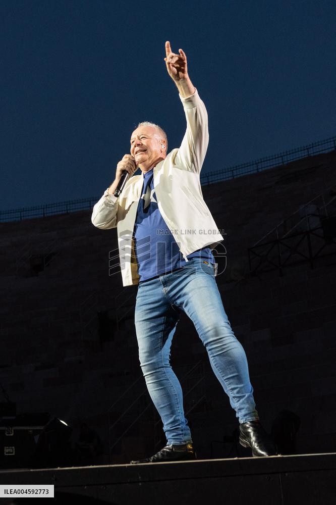 Music Concert - Simple Minds