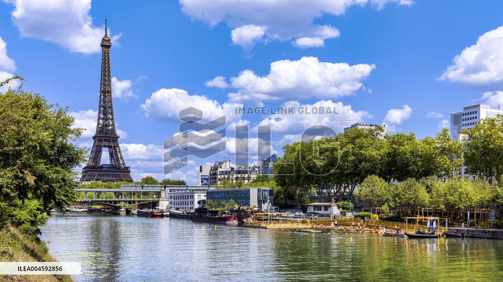 Illustration - Swimming in the Seine - Paris