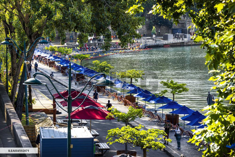 Illustration - Swimming in the Seine - Paris