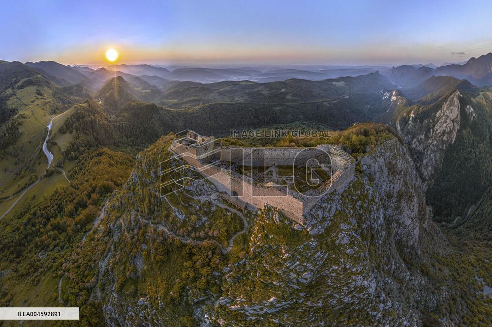 Illustration - Cathares