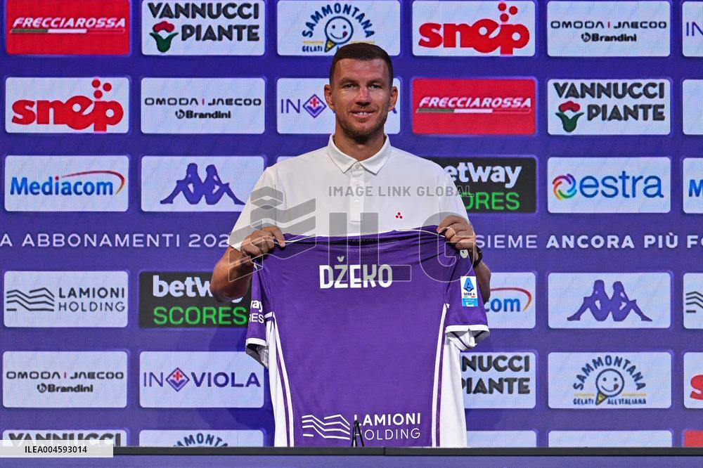 CALCIO - Serie A - Presentation of ACF Fiorentina's new player Edin Dzeko