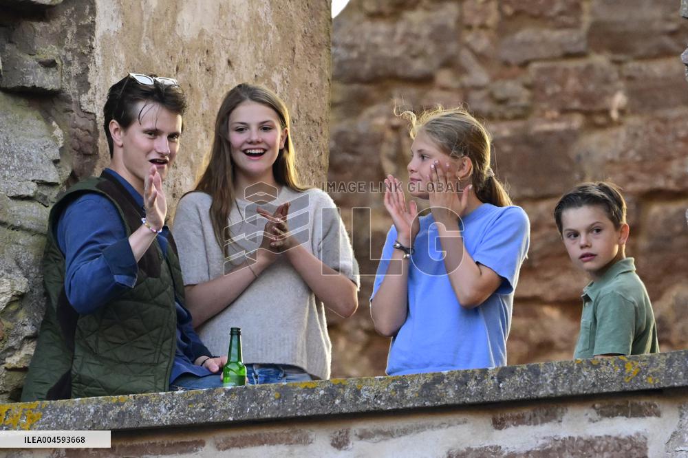 LALEH BORGHOLM ROYALS