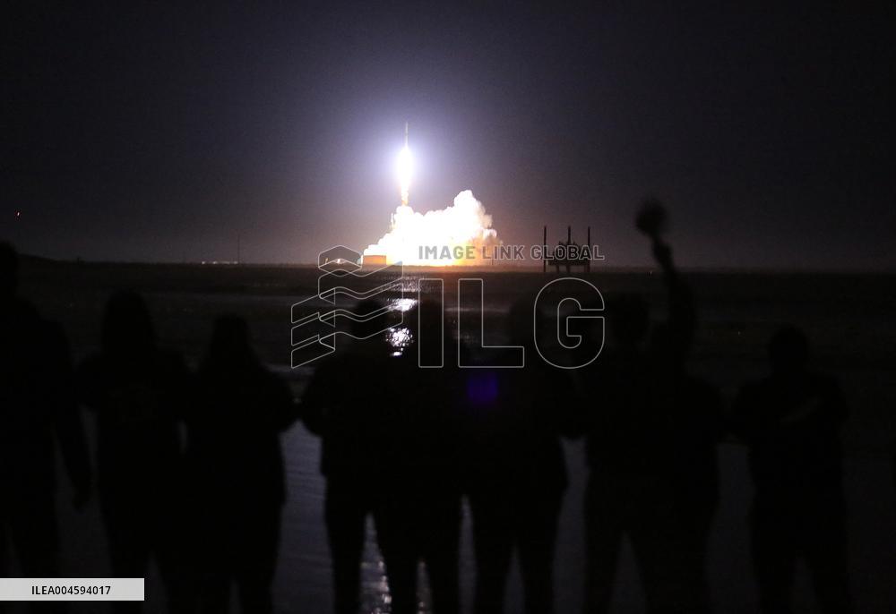 New Glenn Rocket Soars on Inaugural Flight from Cape Canaveral