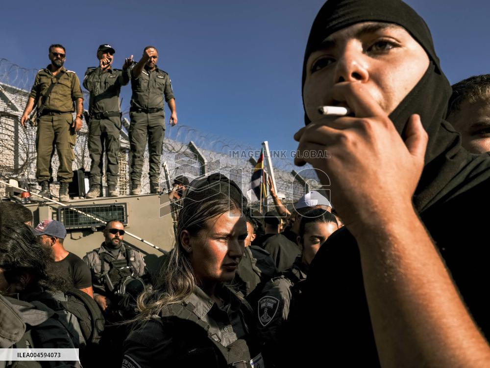 Israeli Druze Cross into Syria After Reported Massacre - Israel