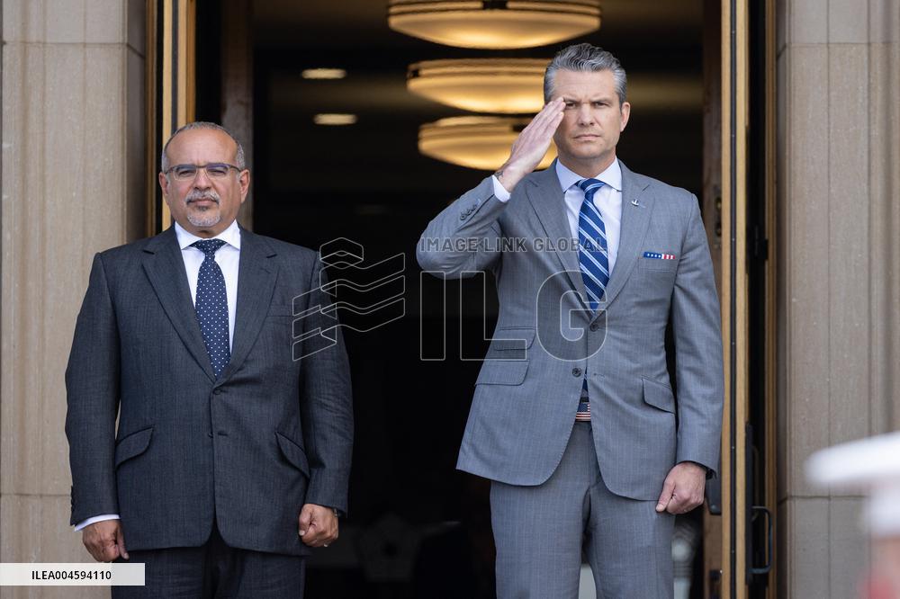 US Secretary of Defence Bahrain Crown Prince - Washington