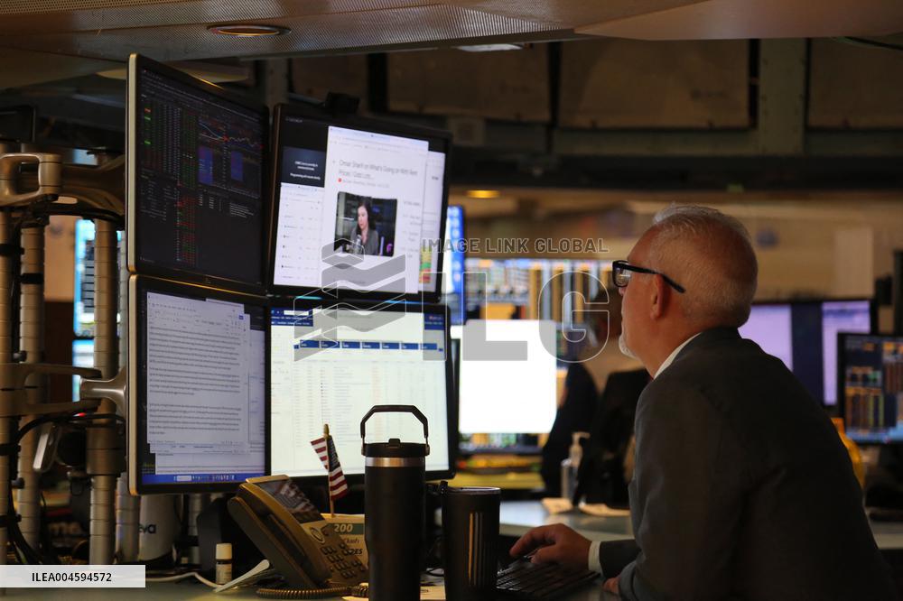 Stocks Up in New York - NYC