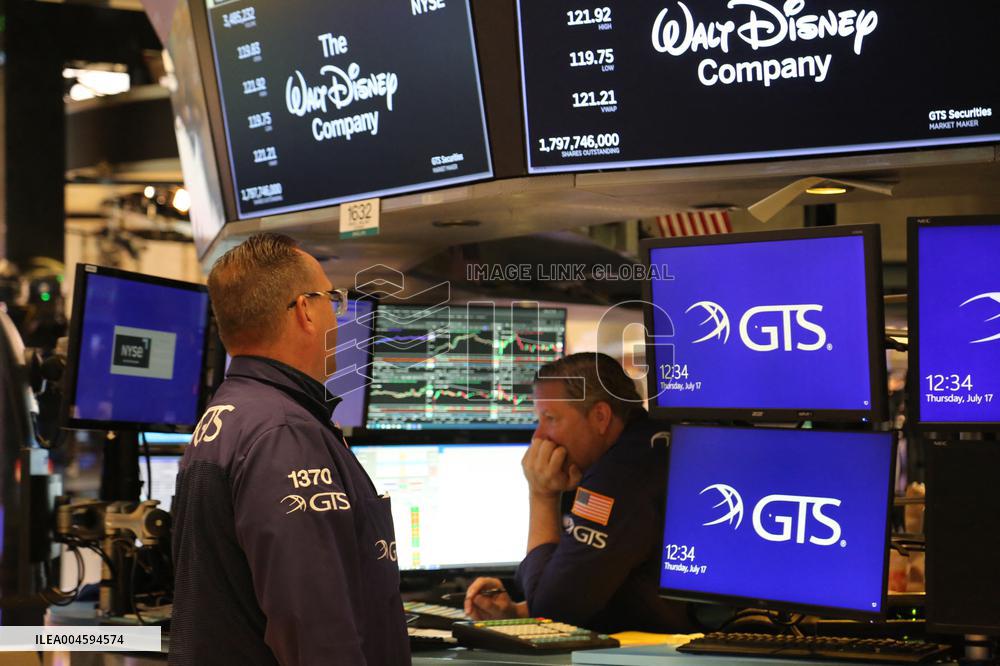 Stocks Up in New York - NYC