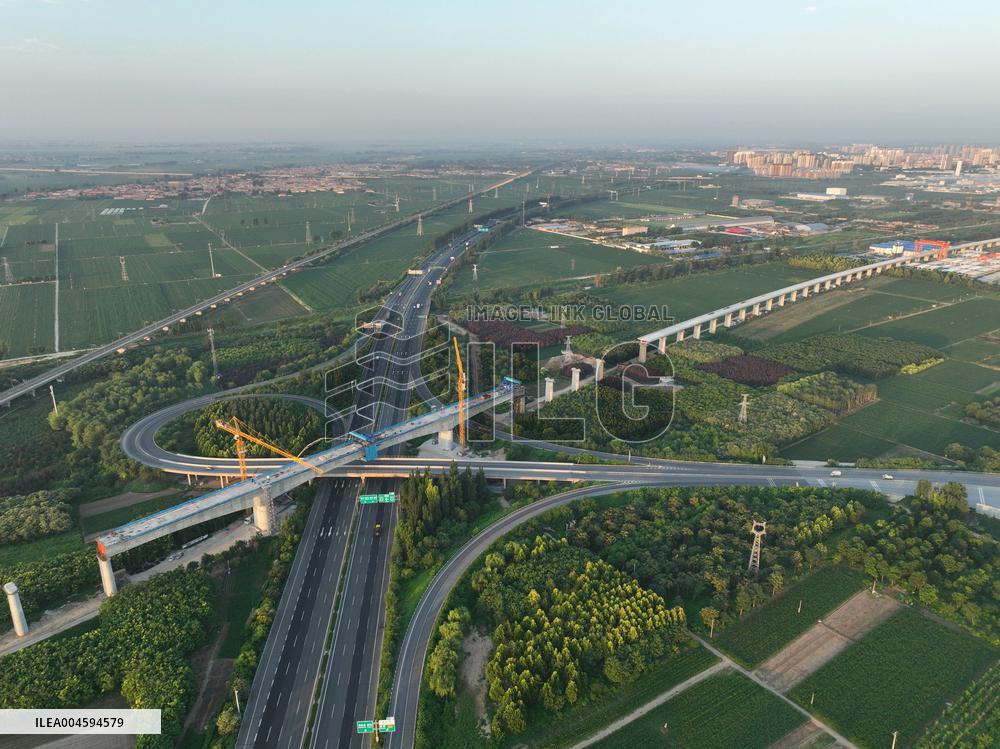 High-Speed Rail Bridge Middle Span Closed in Hebei - China