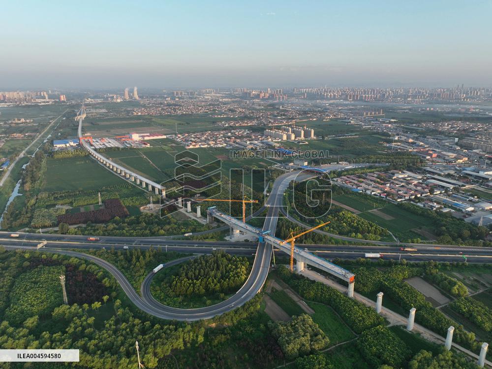 High-Speed Rail Bridge Middle Span Closed in Hebei - China