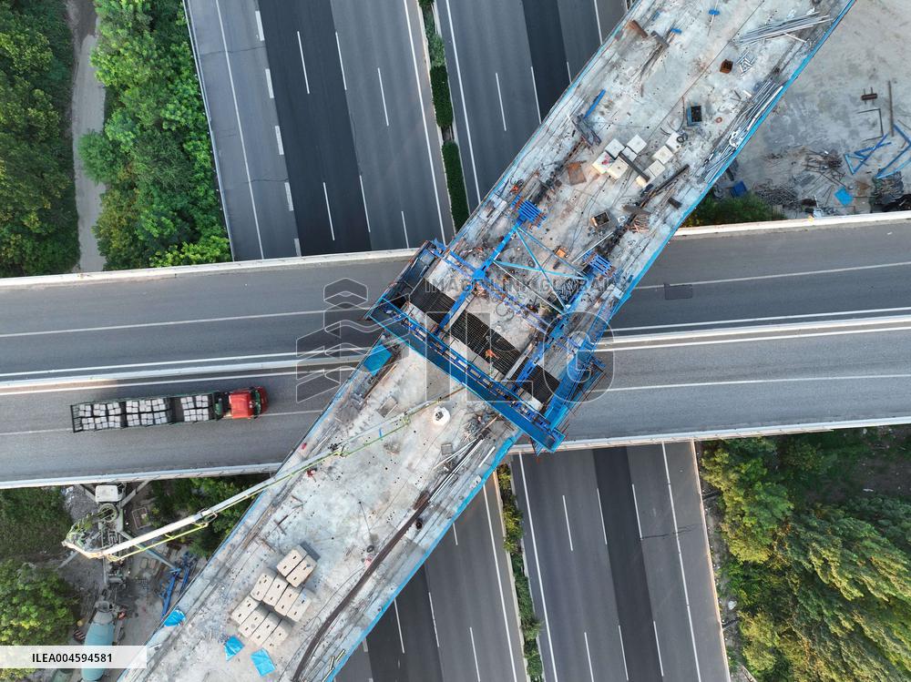 High-Speed Rail Bridge Middle Span Closed in Hebei - China