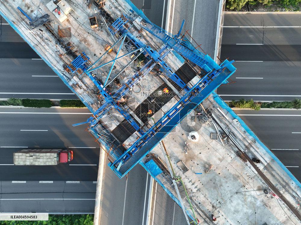 High-Speed Rail Bridge Middle Span Closed in Hebei - China