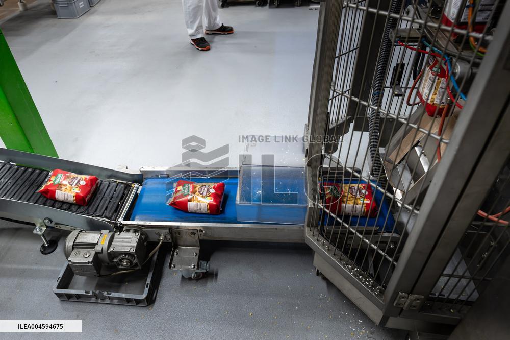 Annie Genevard Visits Panzani Plant - France