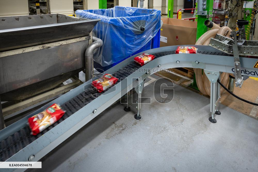 Annie Genevard Visits Panzani Plant - France