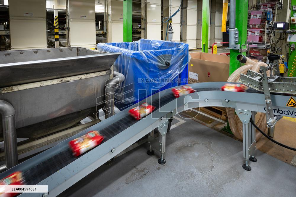 Annie Genevard Visits Panzani Plant - France