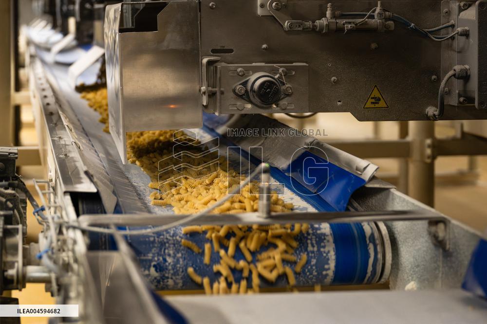 Annie Genevard Visits Panzani Plant - France