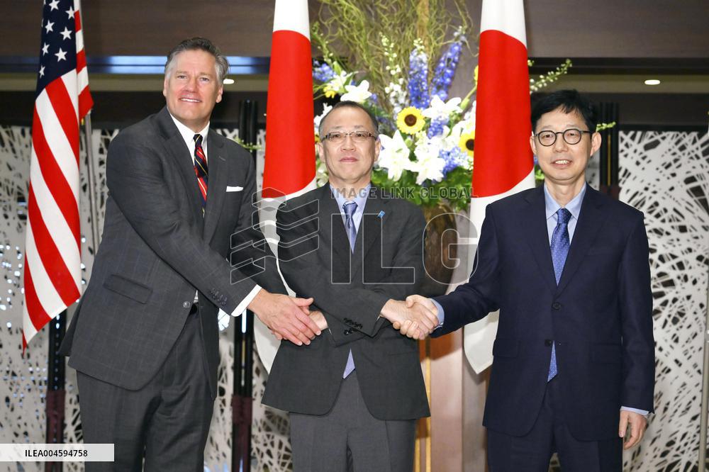 Japan-U.S.-S. Korea talks in Tokyo