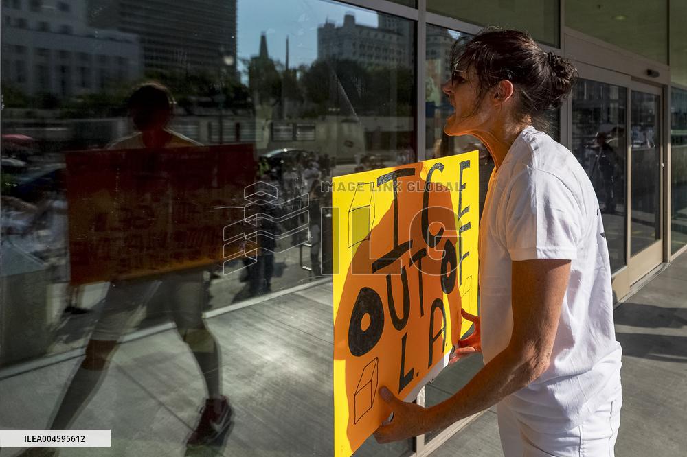 Anti-Ice Demonstration in Los Angeles - LA