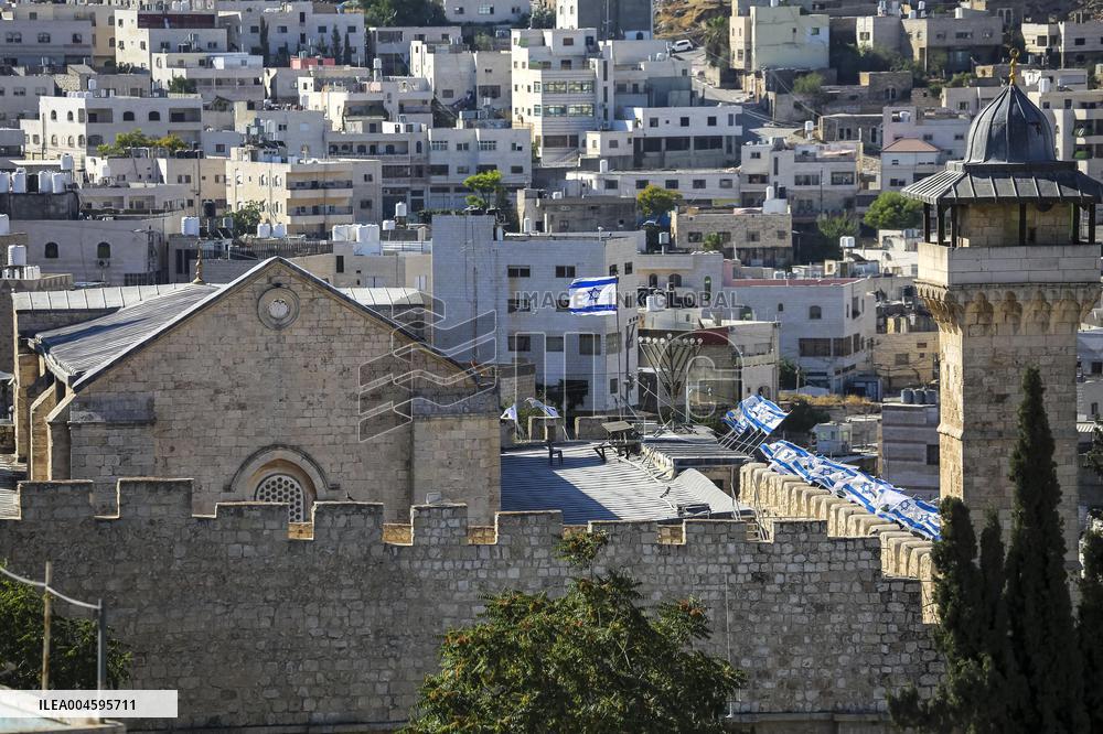 Israel Takes Control of the Ibrahimi Mosque in Hebron - West Bank