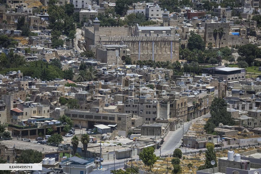 Israel Takes Control of the Ibrahimi Mosque in Hebron - West Bank