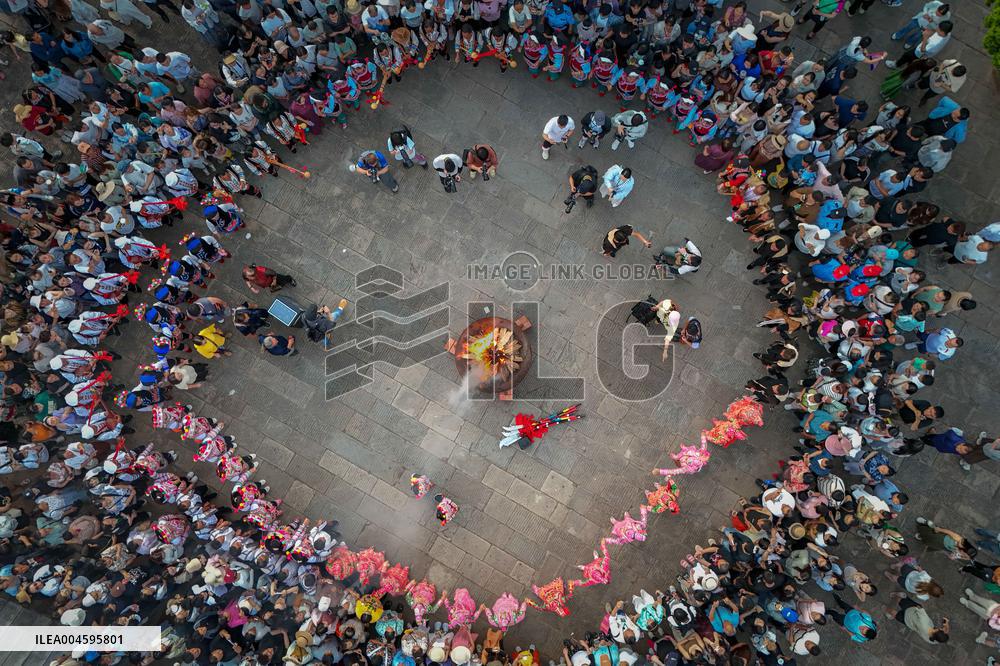 Yizu Dage Presentation in Yunnan - China