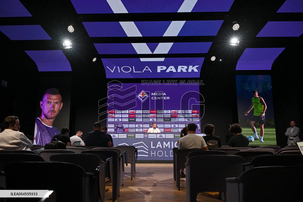 CALCIO - Serie A - Presentation of ACF Fiorentina's new player Edin Dzeko