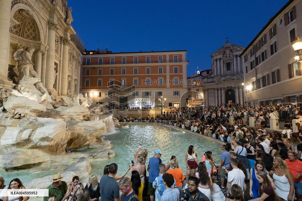 Trevi Fountain In Summer - Rome