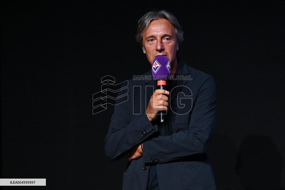 CALCIO - Serie A - Presentation of ACF Fiorentina's new player Edin Dzeko