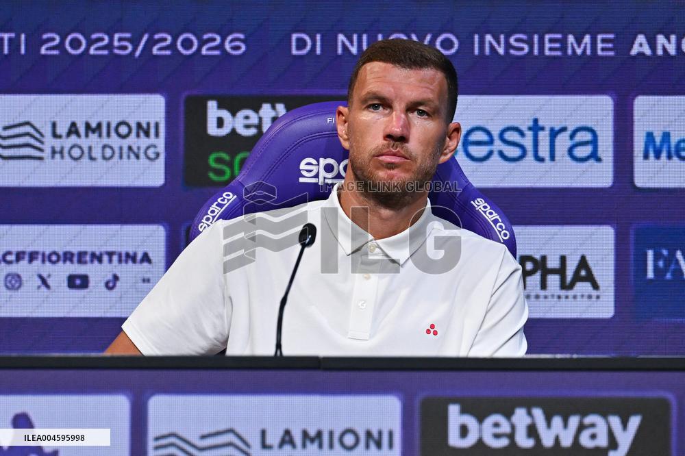 CALCIO - Serie A - Presentation of ACF Fiorentina's new player Edin Dzeko