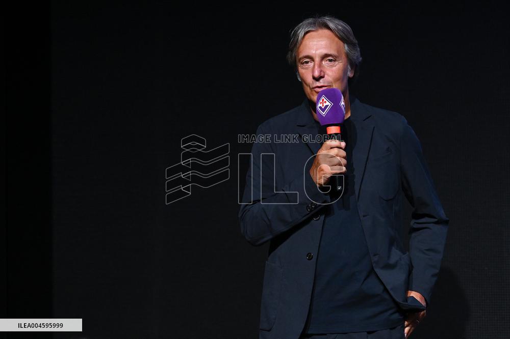 CALCIO - Serie A - Presentation of ACF Fiorentina's new player Edin Dzeko