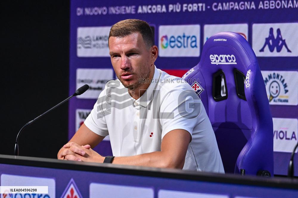 CALCIO - Serie A - Presentation of ACF Fiorentina's new player Edin Dzeko