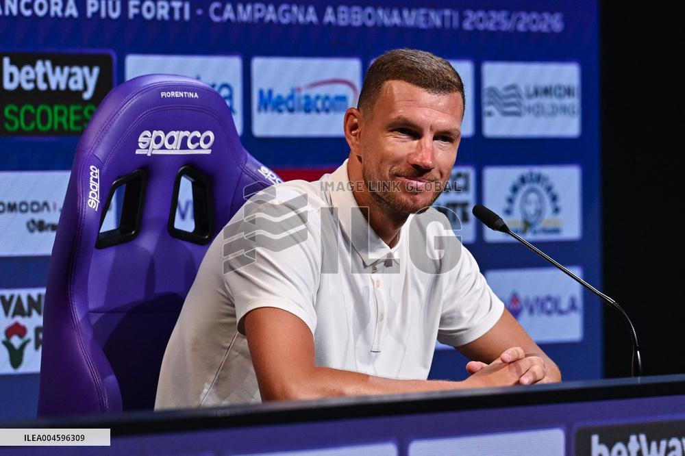 CALCIO - Serie A - Presentation of ACF Fiorentina's new player Edin Dzeko
