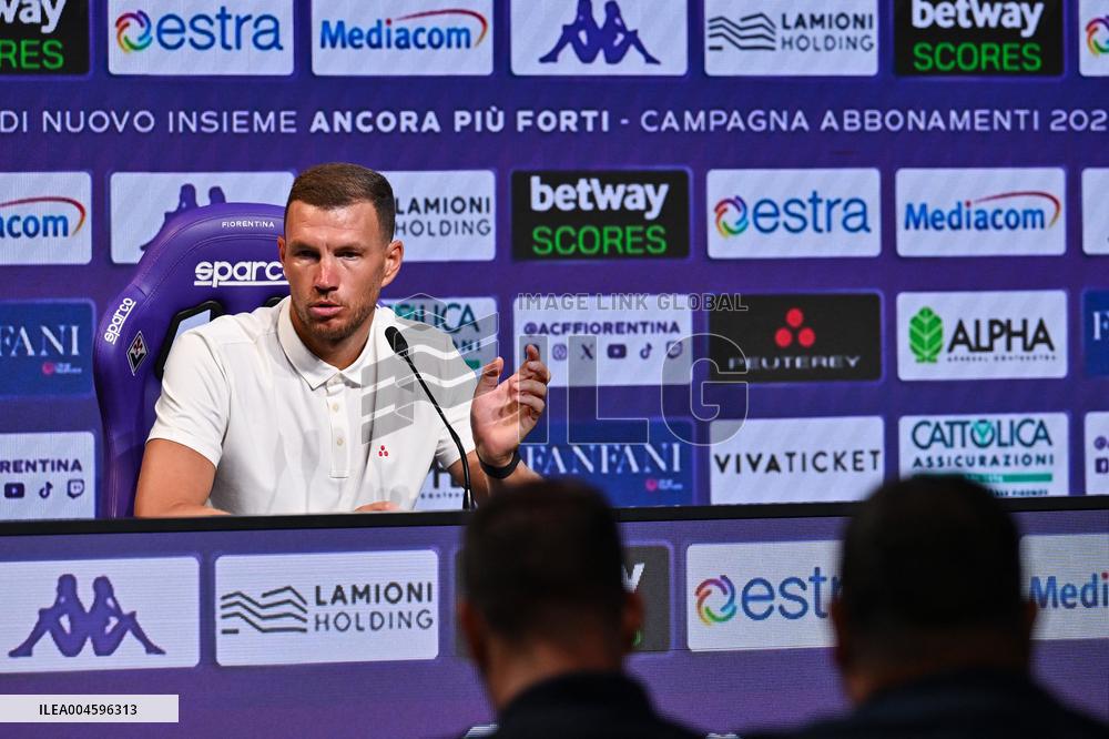 CALCIO - Serie A - Presentation of ACF Fiorentina's new player Edin Dzeko