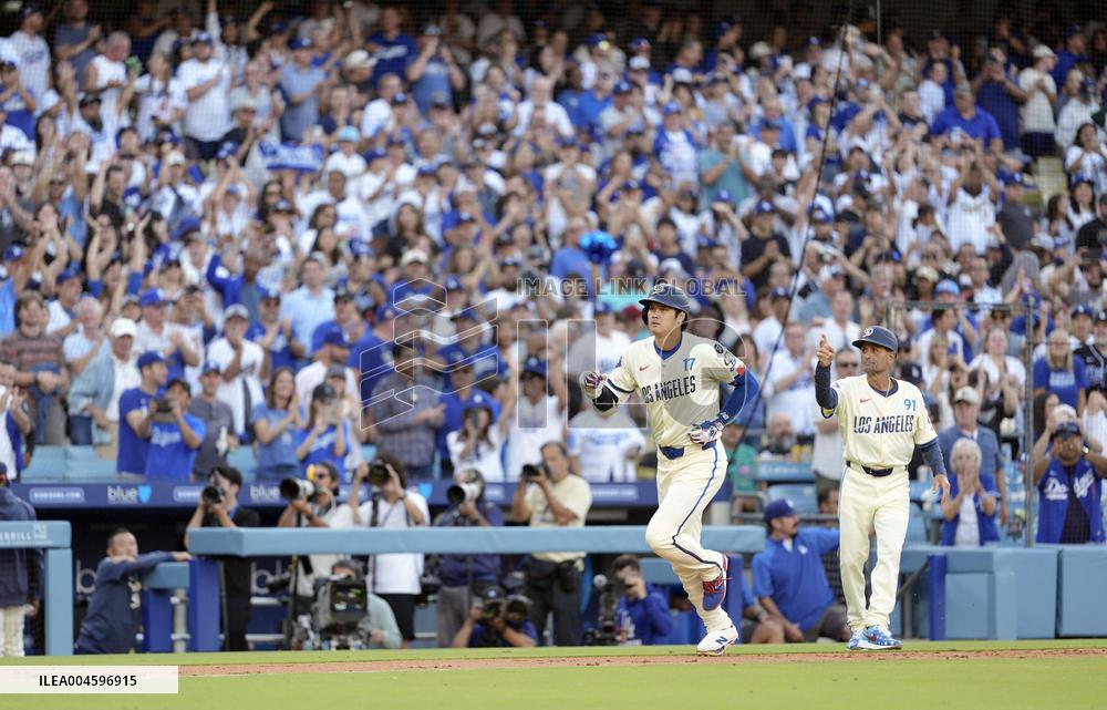 Baseball: Brewers vs. Dodgers