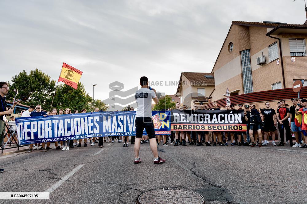 Protest in Alcalá de Henares Calls for Closure of Illegal Drug Center - Madrid