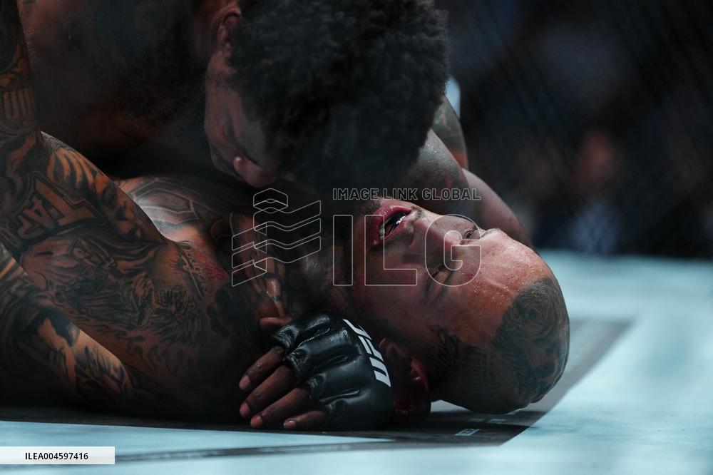 UFC318: Holland v Rodriguez