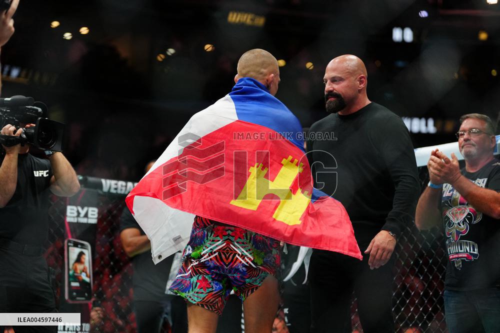 UFC318 - Holloway vs Poirier 3