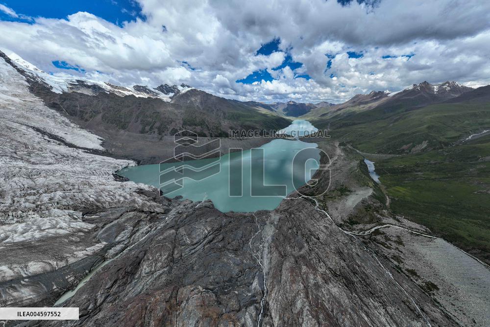 Sapukonglagabo Mountain - China