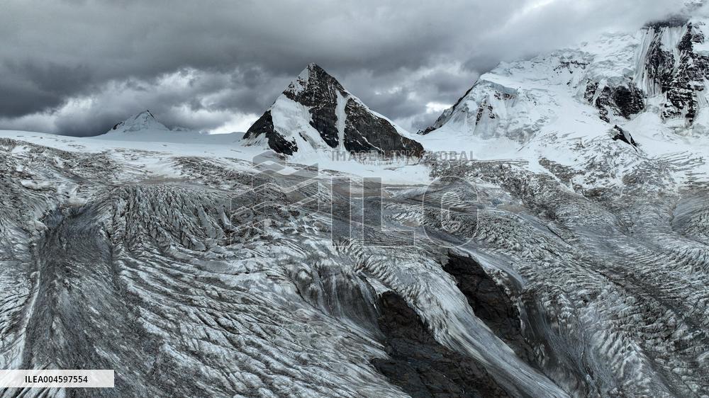 Sapukonglagabo Mountain - China