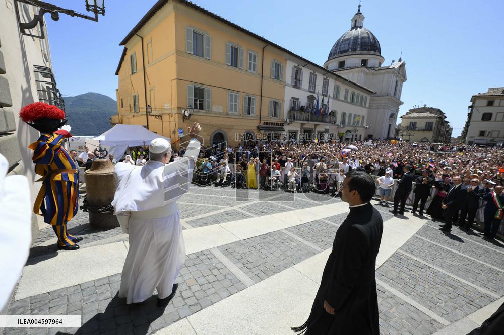 Pope Leo XIV Leads The Angelus Prayer - Castel Gandolfo