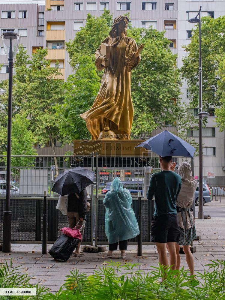 Ten Women Honoured On Rue De La Chapelle - Paris
