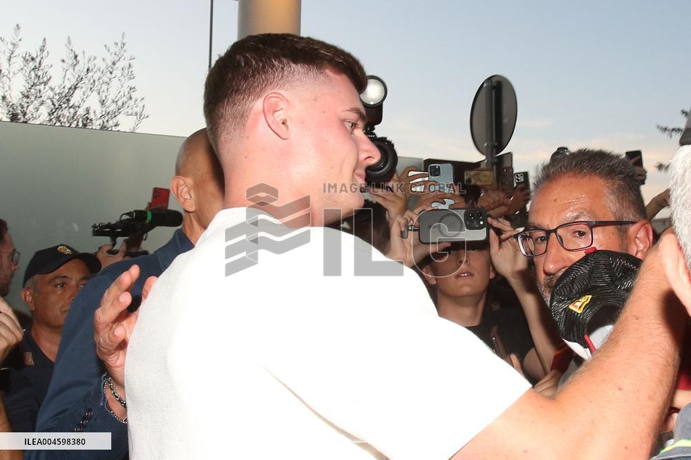 CALCIO - Altro - Evan Ferguson is AS Roma's new signing