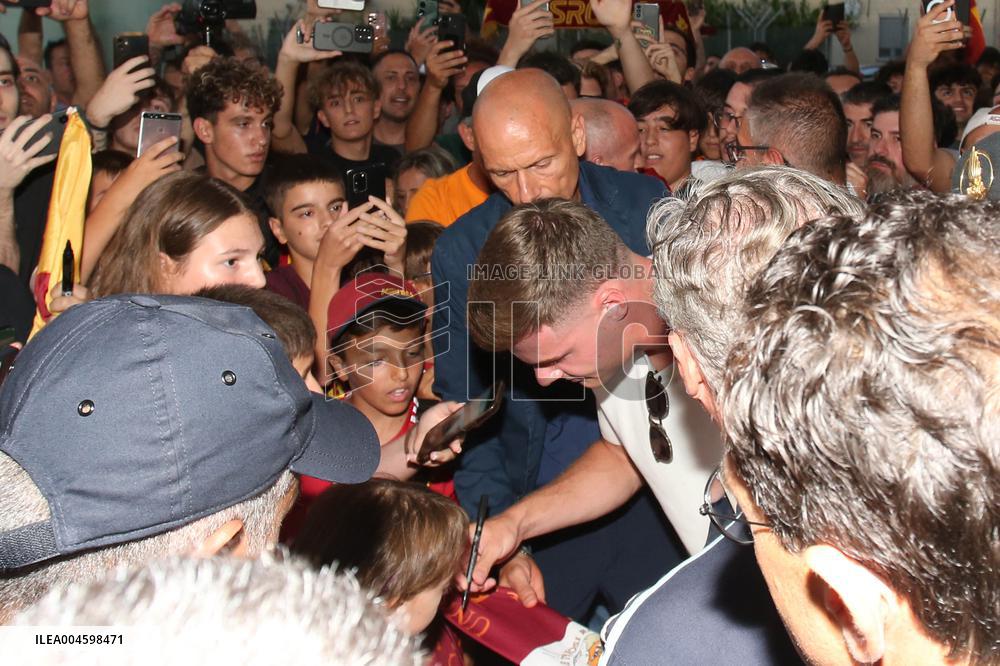 CALCIO - Altro - Evan Ferguson is AS Roma's new signing