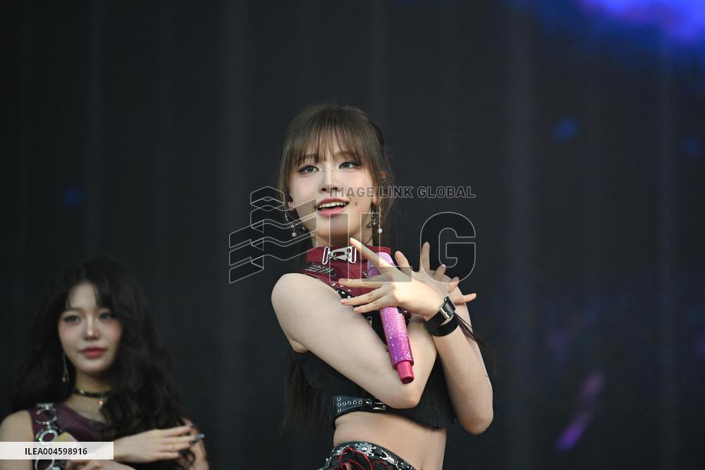 Lollapalooza Festival - Ive performs - Paris